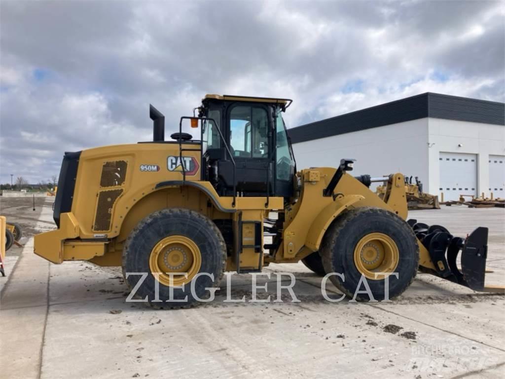CAT 950M Utovarivači na točkove