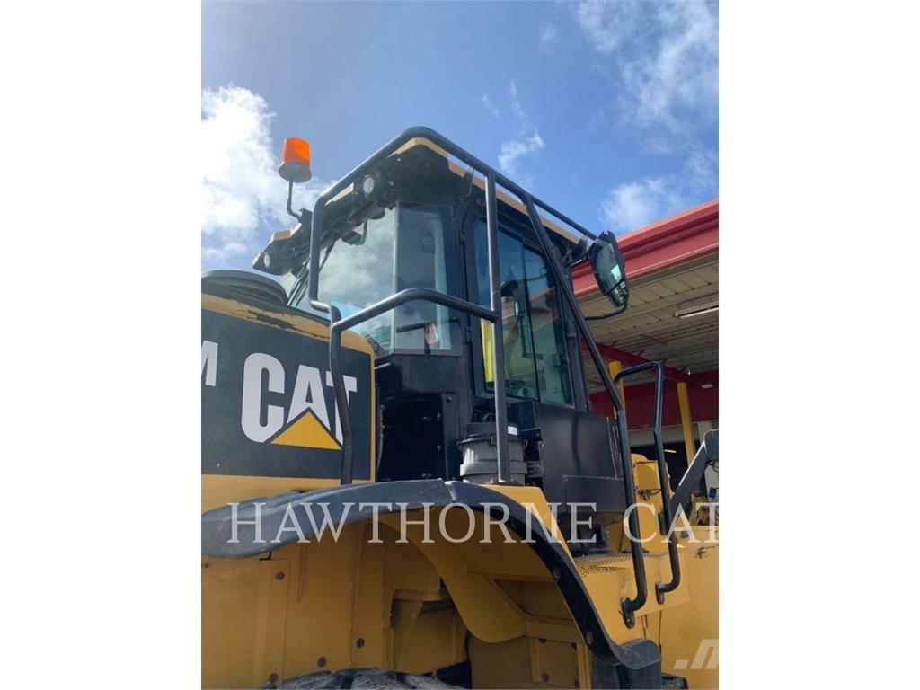 CAT 950M Utovarivači na točkove