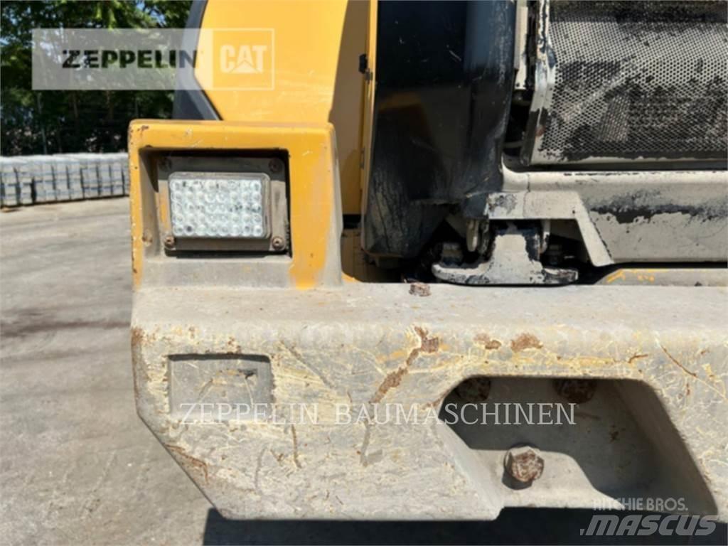 CAT 966M Utovarivači na točkove