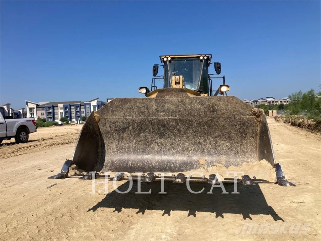CAT 966M Utovarivači na točkove