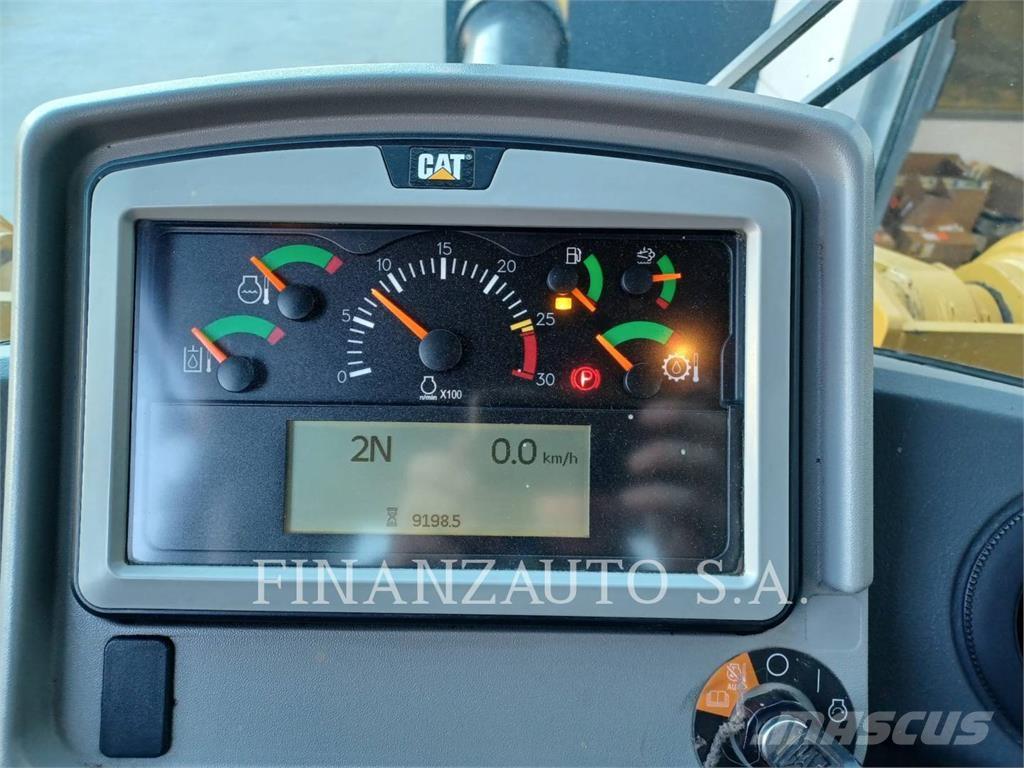 CAT 966M Utovarivači na točkove