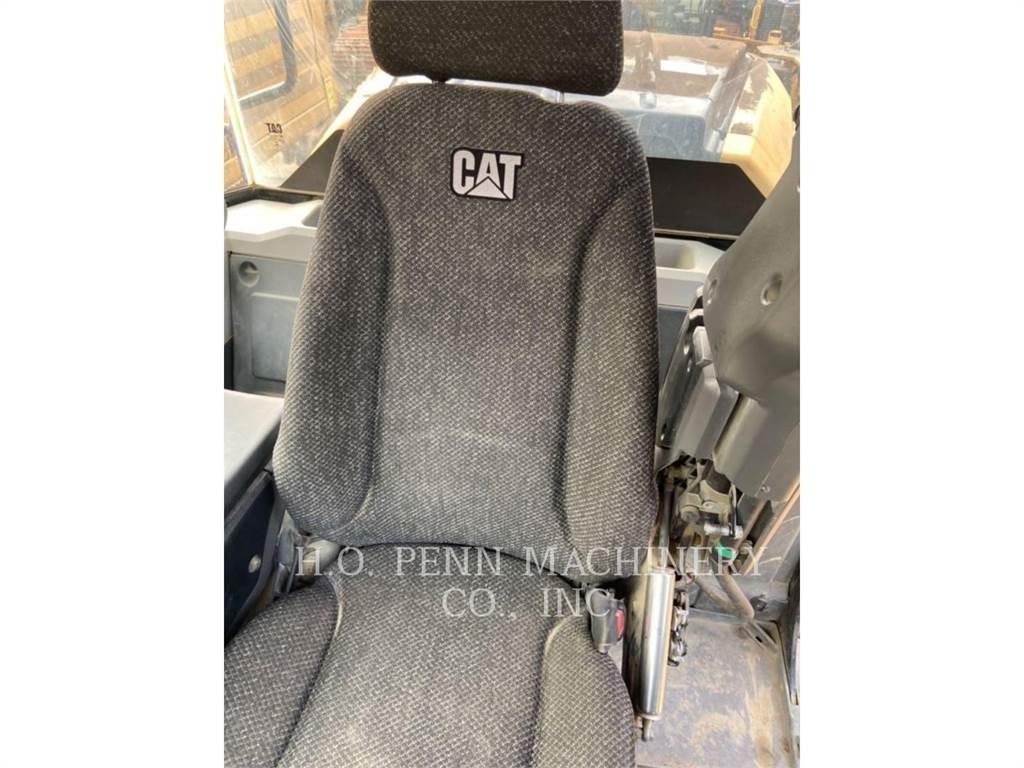 CAT 972M Utovarivači na točkove