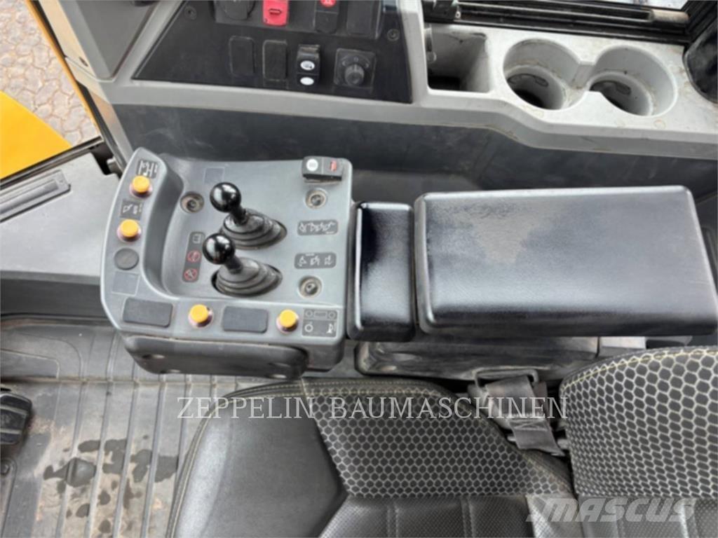 CAT 972M Utovarivači na točkove