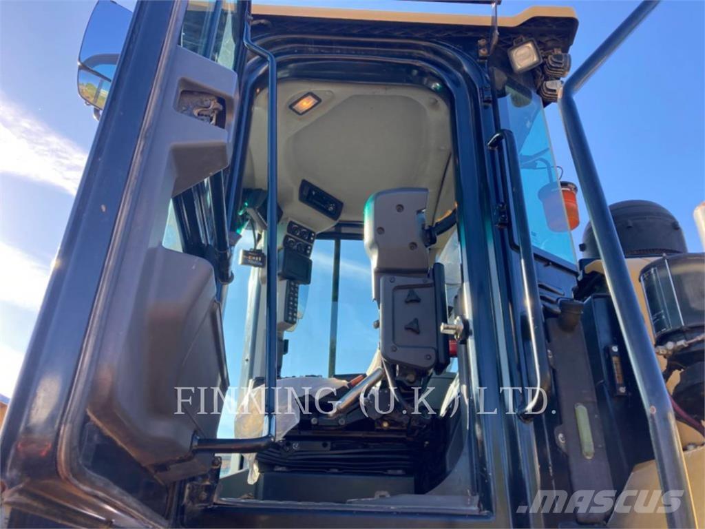 CAT 972M Utovarivači na točkove