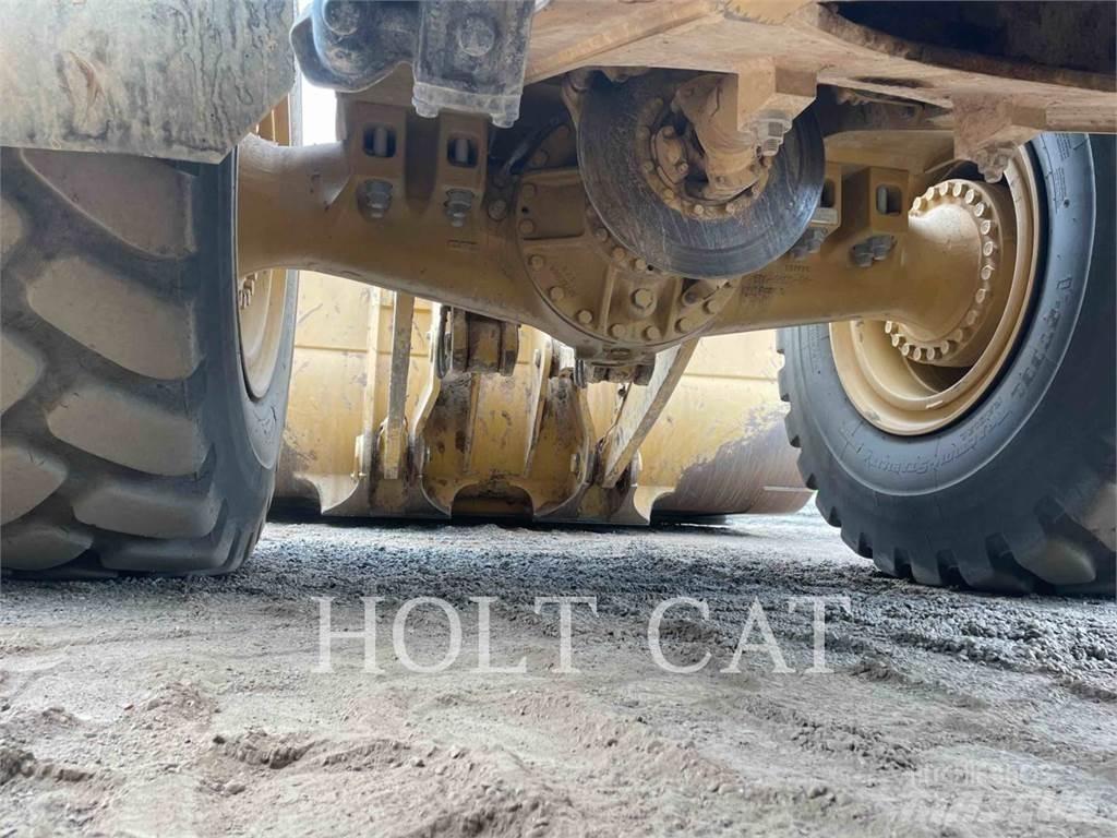 CAT 982M Utovarivači na točkove