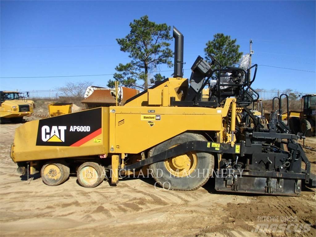 CAT AP-600D Asfaltni finišeri