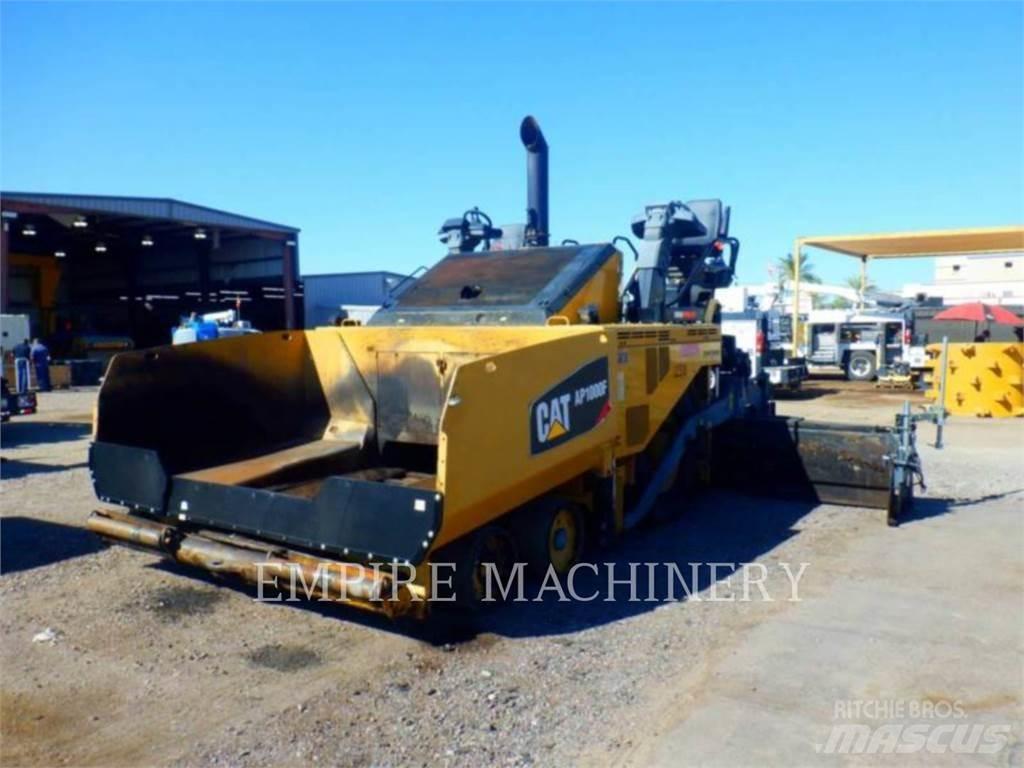 CAT AP1000F Asfaltni finišeri