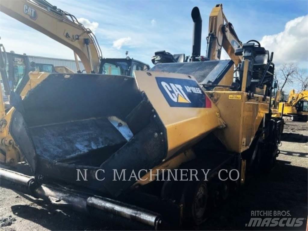 CAT AP1055F Asfaltni finišeri
