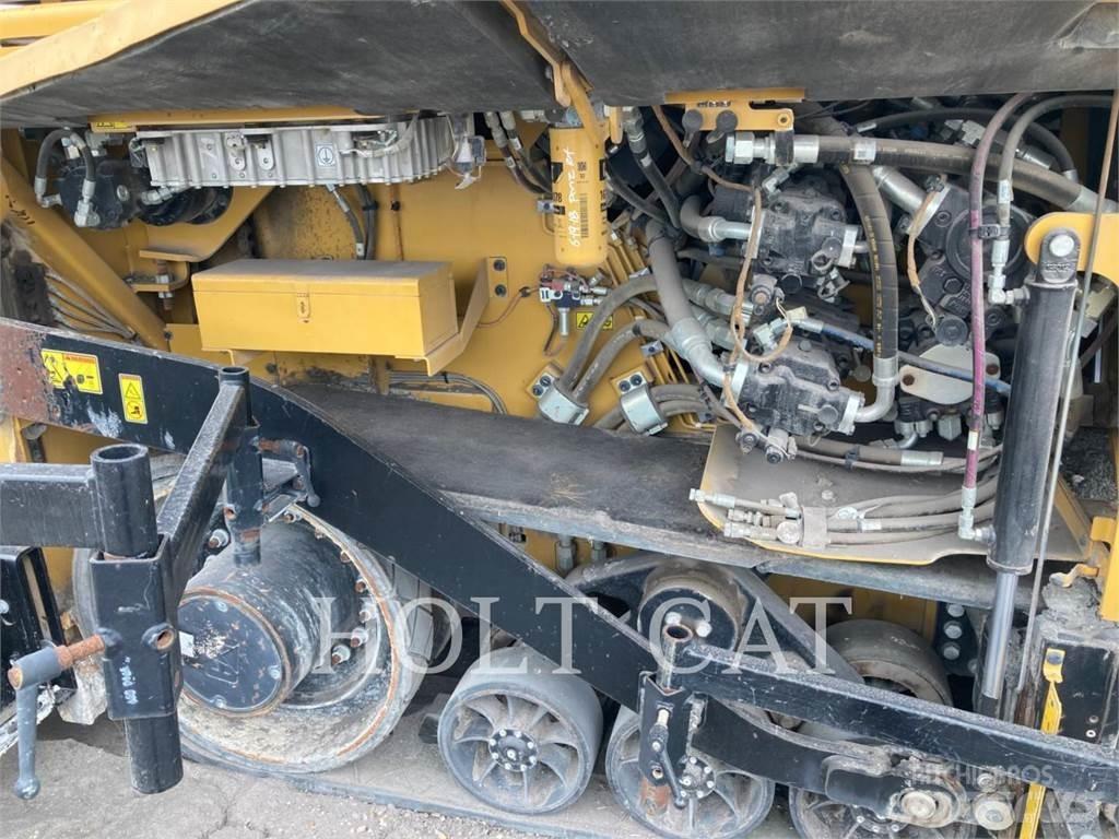 CAT AP1055F Asfaltni finišeri