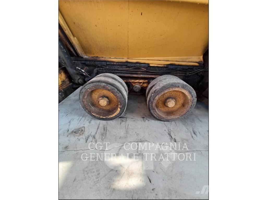 CAT AP300F Asfaltni finišeri