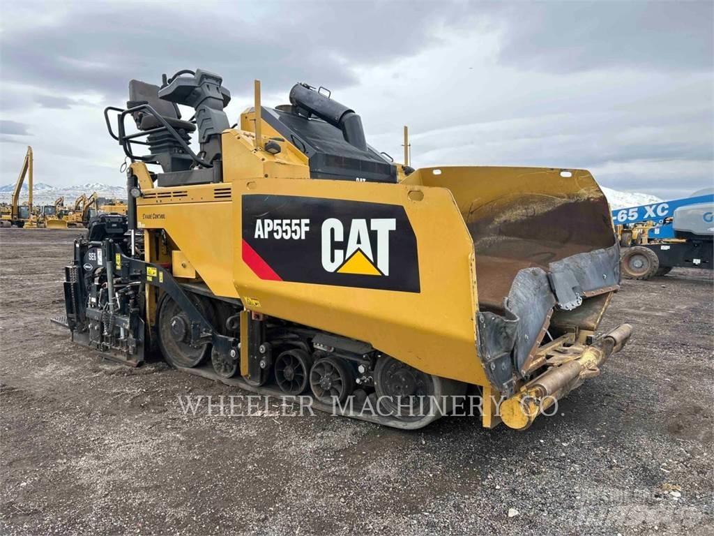 CAT AP555F Asfaltni finišeri