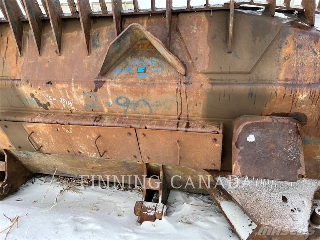 CAT ATTACHMENTS D10T Daske / noževi