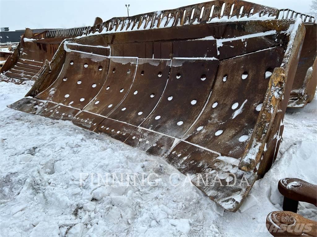 CAT ATTACHMENTS D10T Daske / noževi