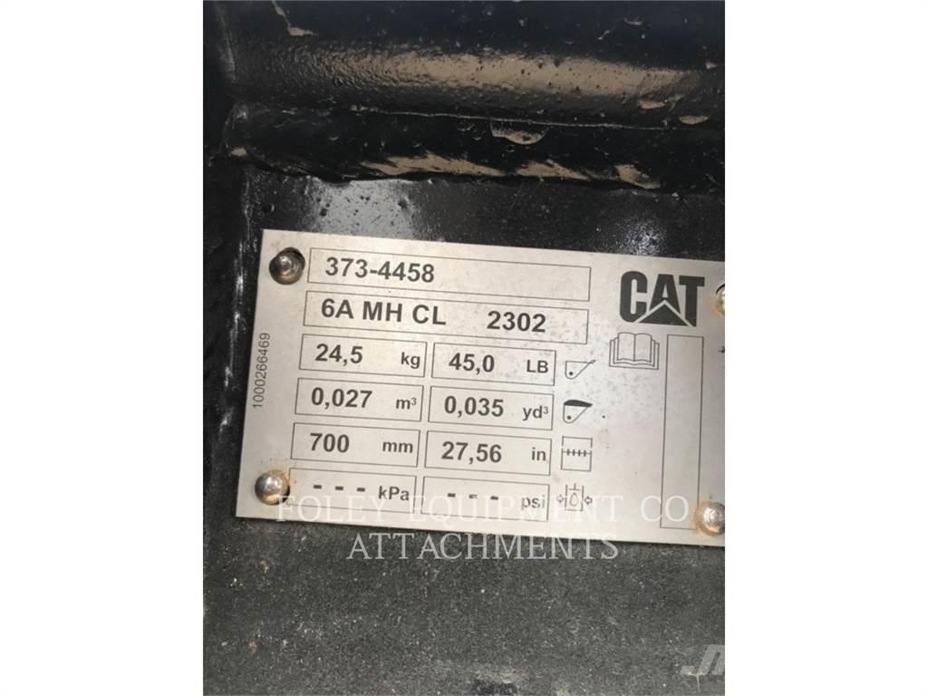 CAT BK300P28 Bageri guseničari
