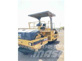 CAT CB-634C Valjci sa duplim bubnjem