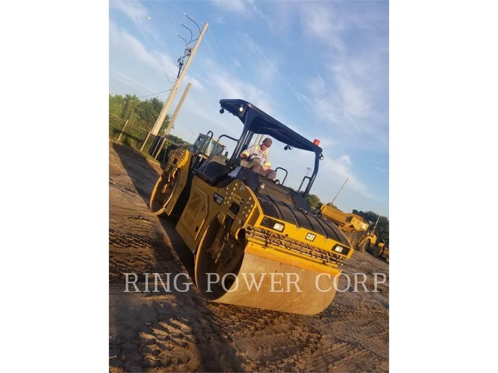 CAT CB13 OSC Valjci sa duplim bubnjem