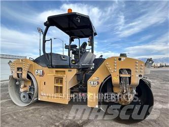 CAT CB15 CW VV Valjci sa duplim bubnjem
