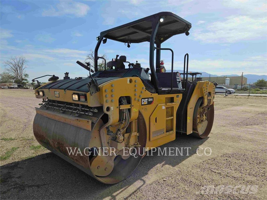 CAT CB16 Asfaltni finišeri