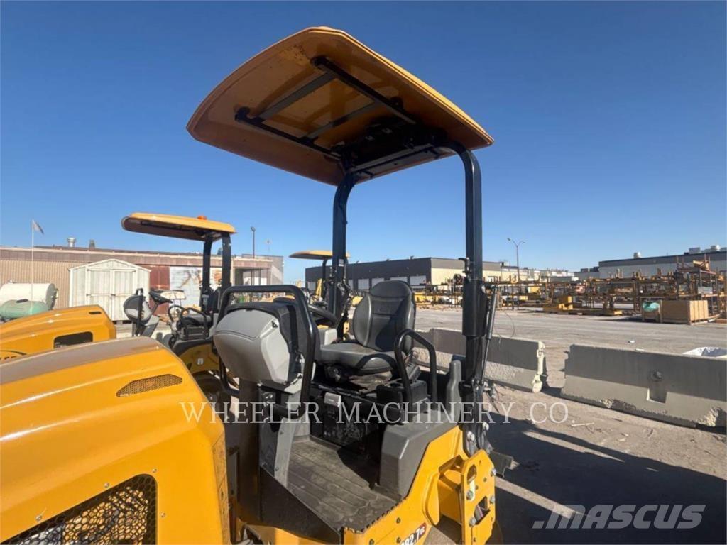 CAT CB2.7 GC Valjci sa duplim bubnjem