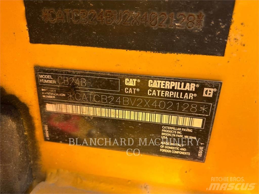 CAT CB24 Valjci sa duplim bubnjem
