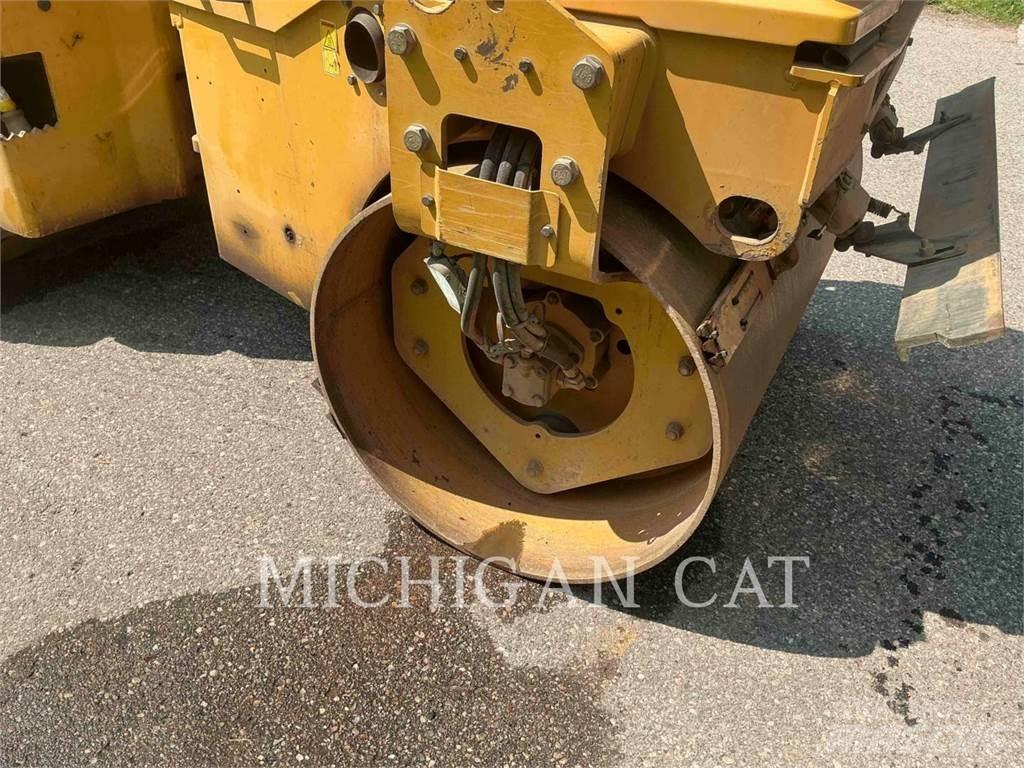 CAT CB24B Valjci sa jednim bubnjem