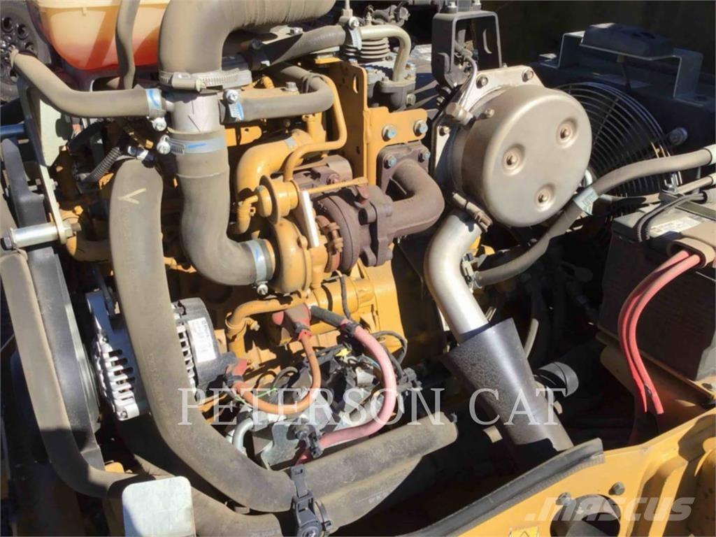 CAT CB24B Valjci sa duplim bubnjem