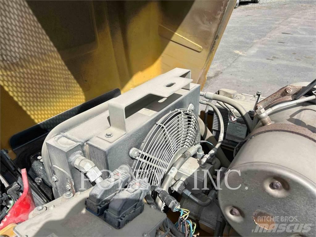 CAT CB34B Valjci sa duplim bubnjem