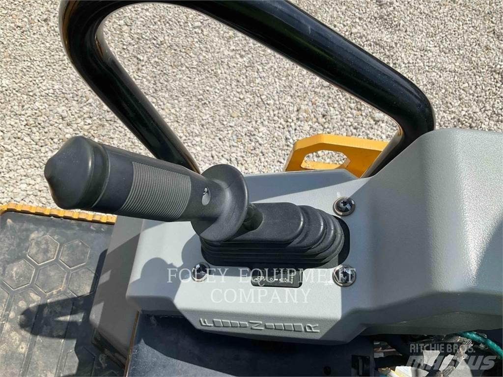 CAT CB4.003 Nabijači zemlje