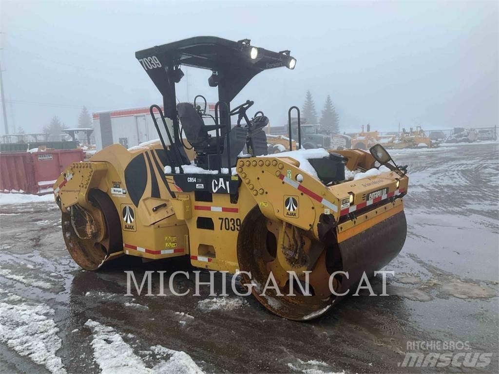 CAT CB54 XW Valjci sa duplim bubnjem