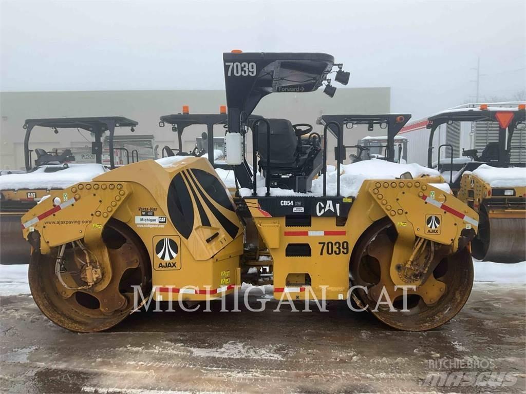 CAT CB54 XW Valjci sa duplim bubnjem