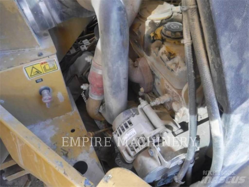 CAT CB64 Valjci sa duplim bubnjem