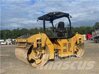 CAT CB64B Valjci sa duplim bubnjem