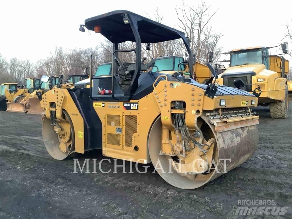 CAT CB64B Valjci sa duplim bubnjem