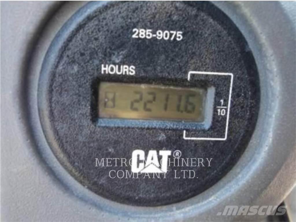 CAT CS-533E Valjci sa jednim bubnjem