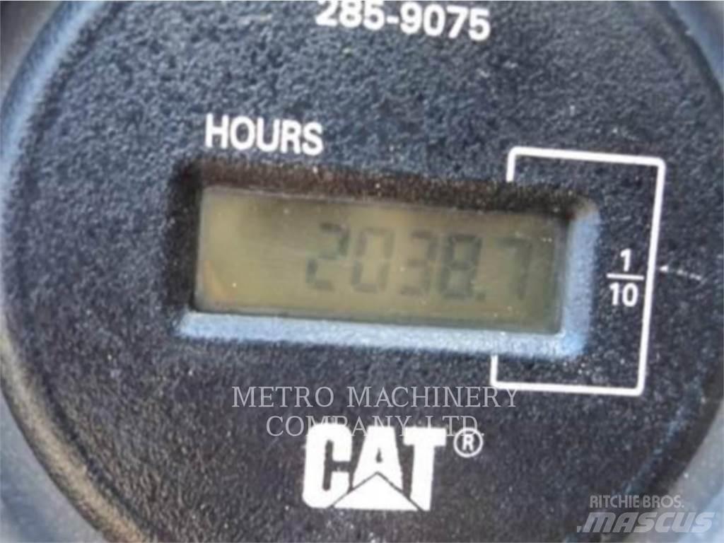 CAT CS-533E Valjci sa jednim bubnjem