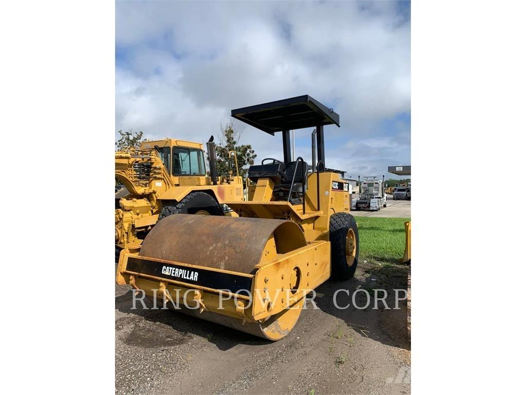 CAT CS433C Valjci sa duplim bubnjem