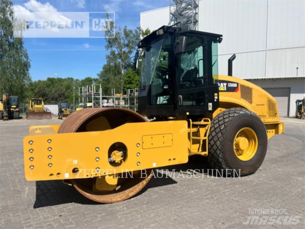 CAT CS68B Nabijači zemlje