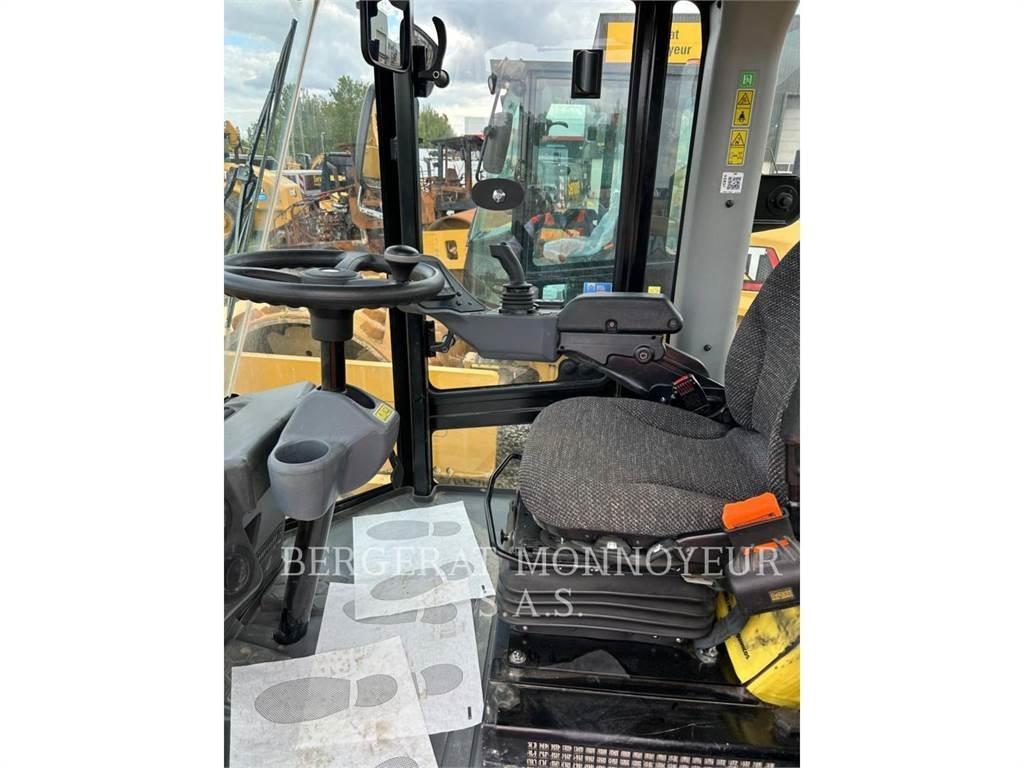 CAT CS76B Nabijači zemlje