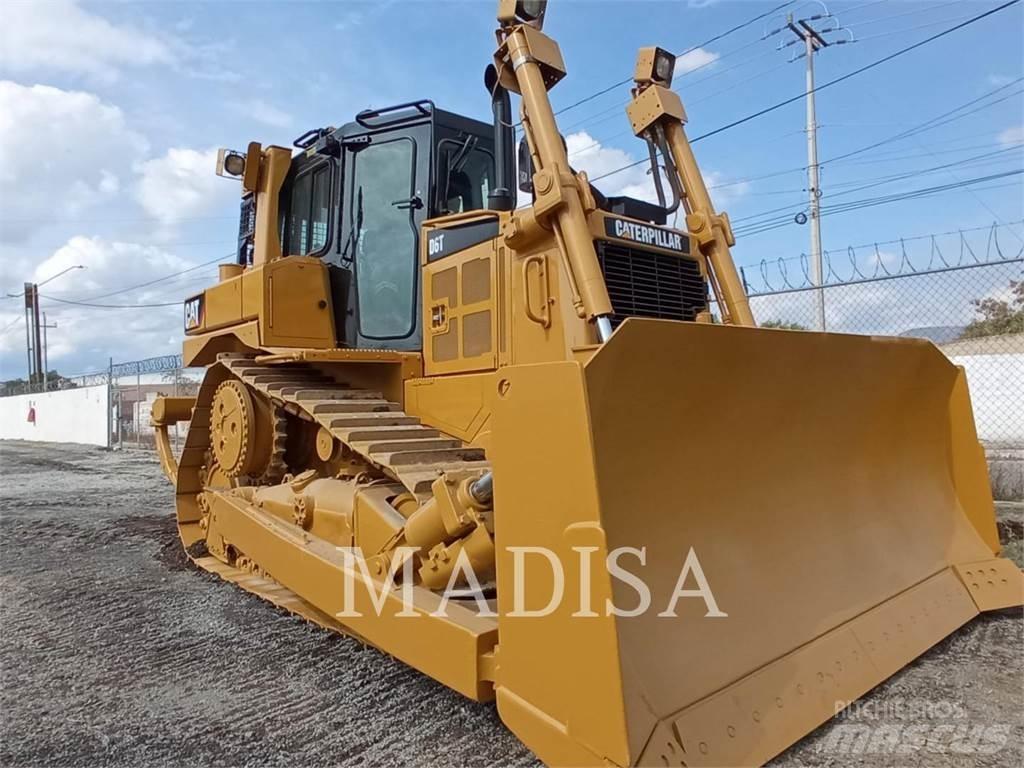 CAT D 6 T Buldožeri guseničari