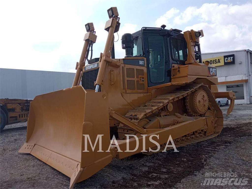 CAT D 6 T Buldožeri guseničari