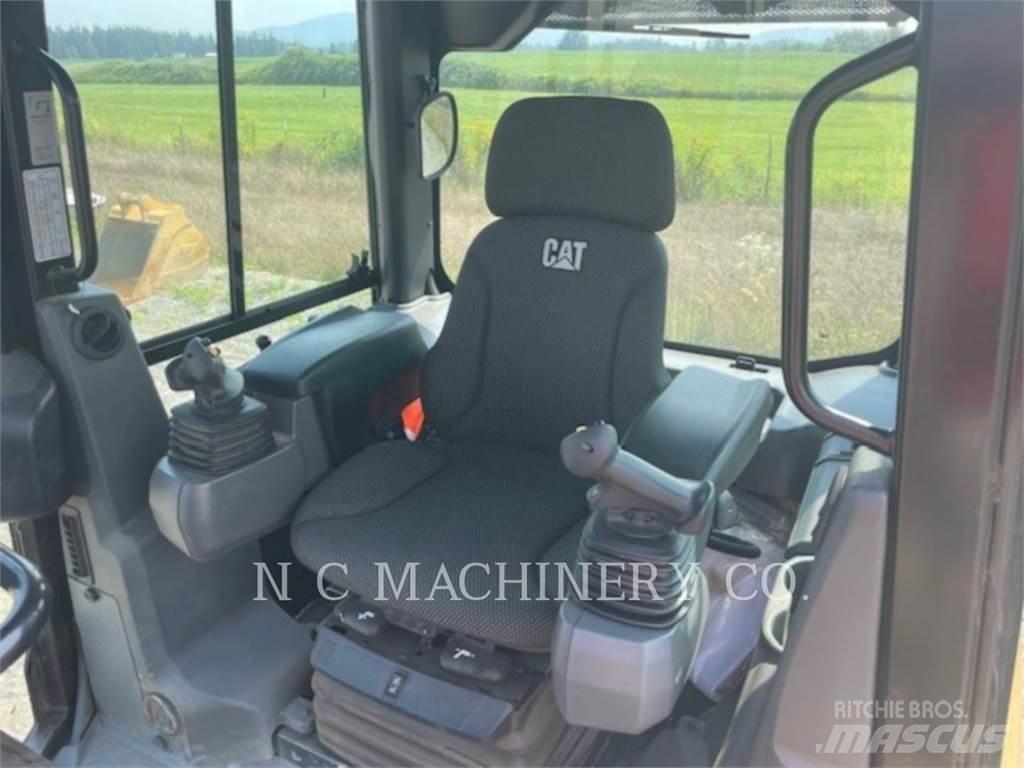 CAT D1 LGPCB Buldožeri guseničari