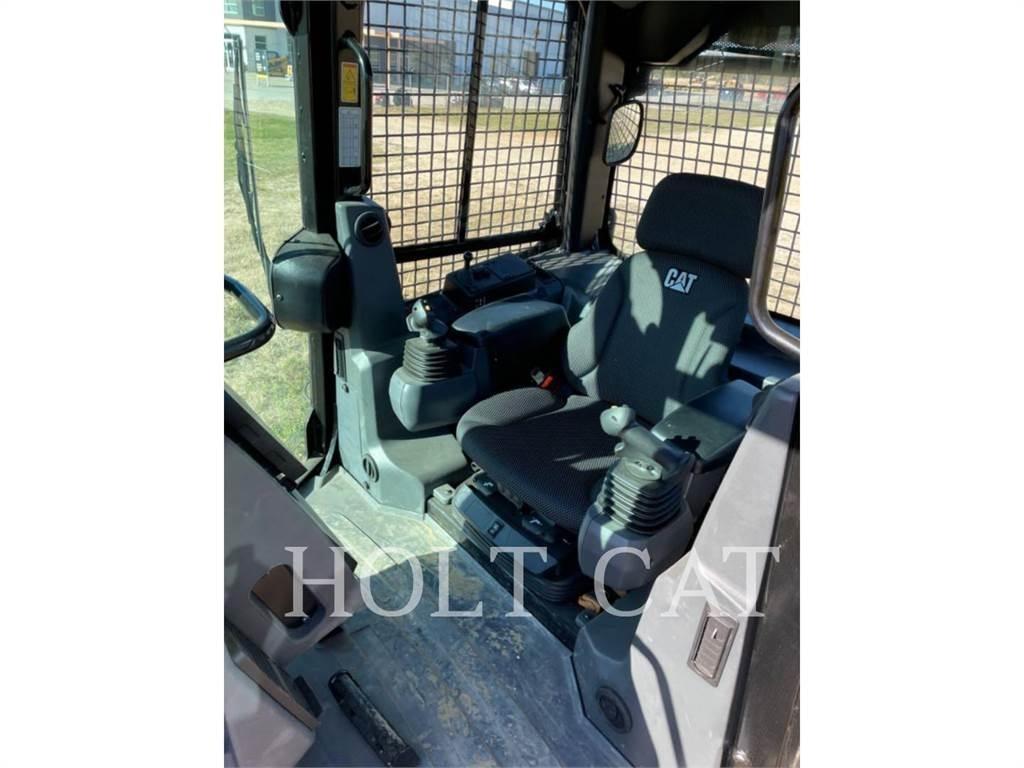 CAT D1 MULCHER Buldožeri guseničari