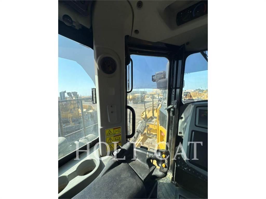 CAT D10T Buldožeri guseničari
