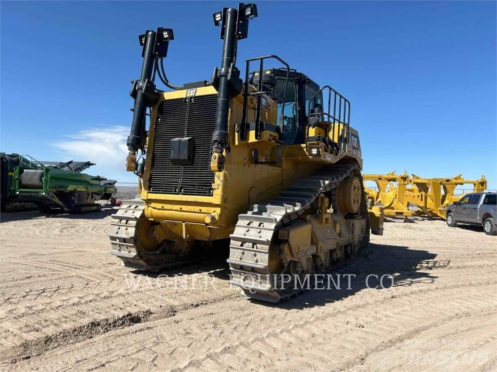 CAT D10T2 Buldožeri guseničari