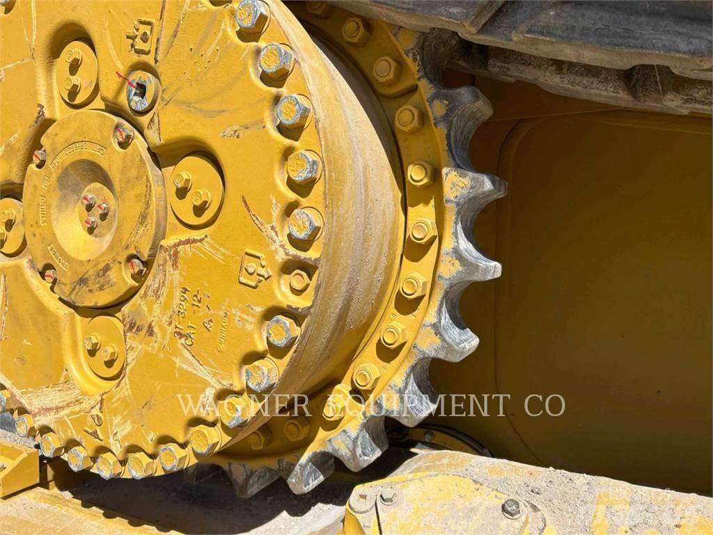 CAT D10T2 Buldožeri guseničari