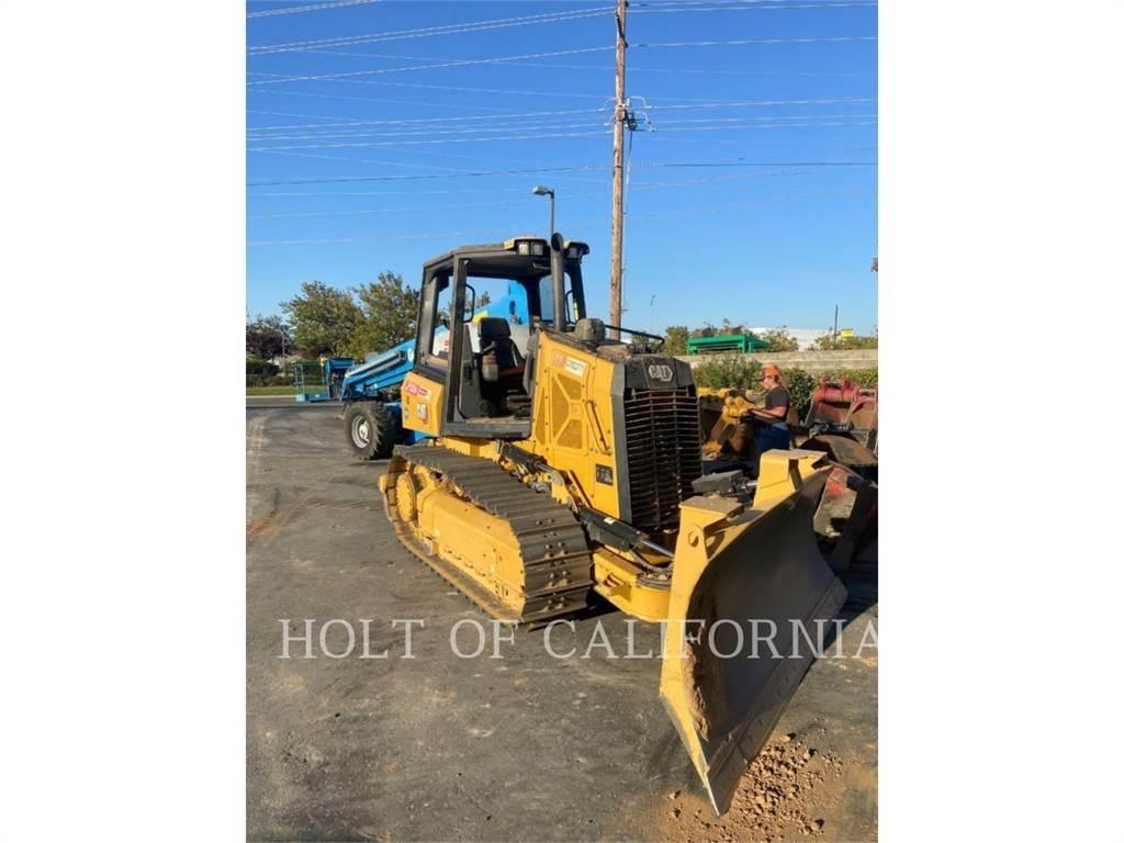 CAT D2 Buldožeri guseničari