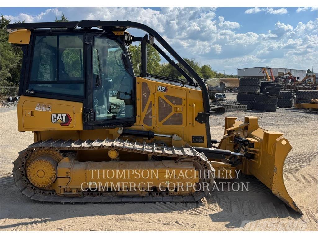 CAT D2-12 Buldožeri guseničari