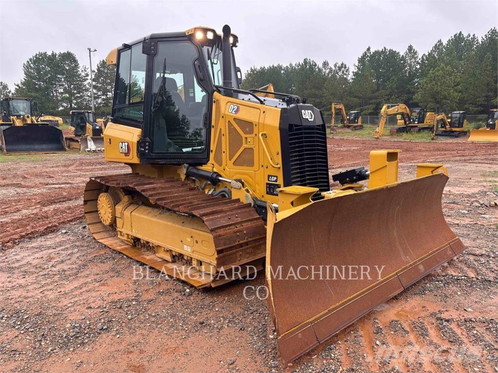CAT D2 LGP Buldožeri guseničari