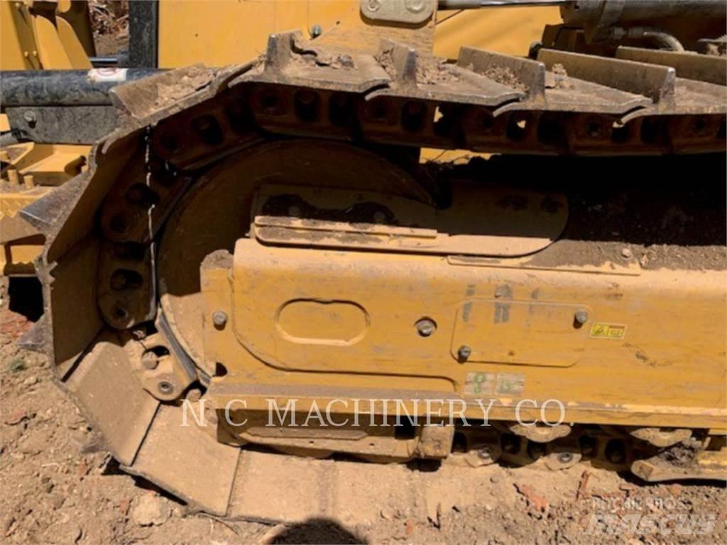 CAT D3 Buldožeri guseničari