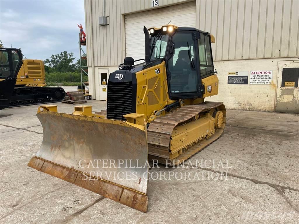 CAT D3 Buldožeri guseničari